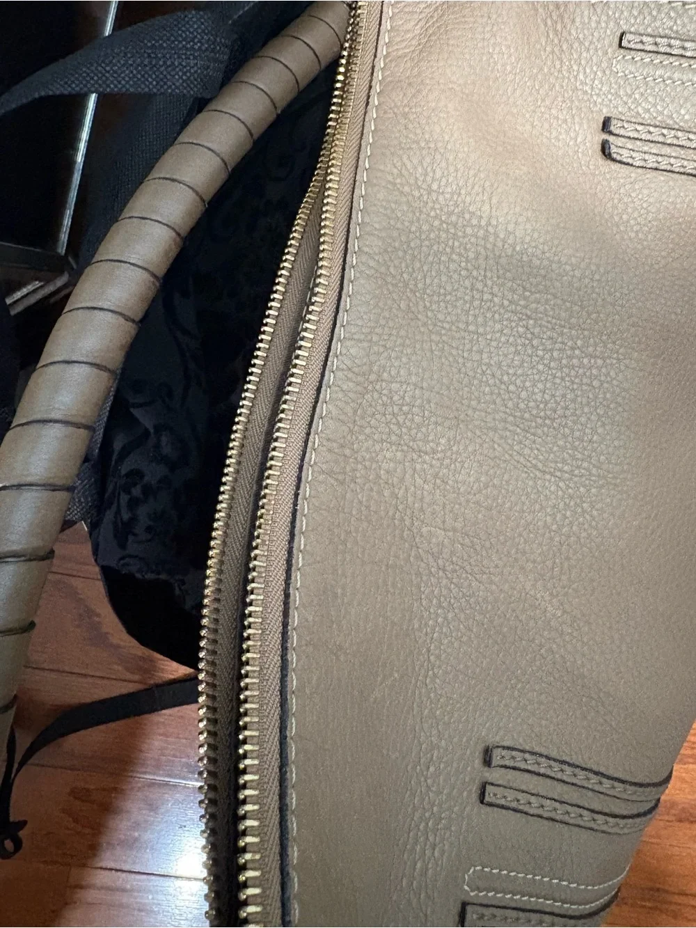 Chloe soft taupe